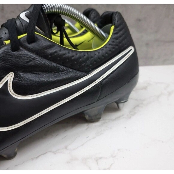 Men’s Size 6.5 Nike Tiempo Legend V SG-PRO ACC Football Boots 631614-017 RARE main image 4